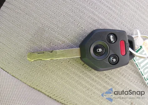 2013 Subaru Outback 2.5I Premium z USA, uszkodzony, nr VIN 4S4BRBCC4D3294082